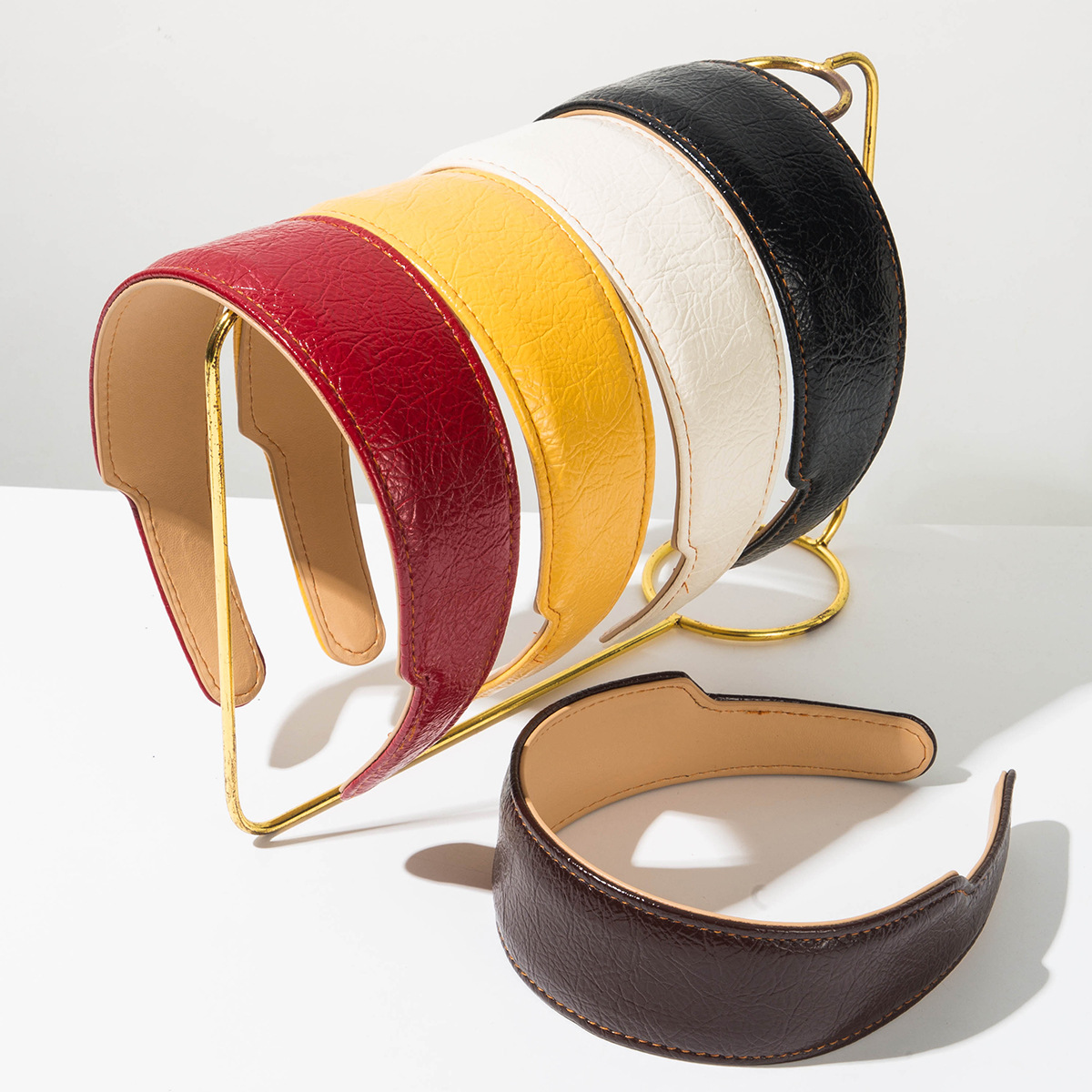 Elegancka skórzana opaska do w – Ring Toss Outdoor recenzja i cena